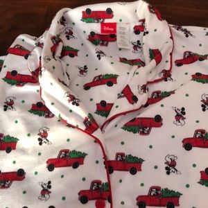 Disney Mickey Mouse red truck pajamas.This is like new condition size is 3XL
